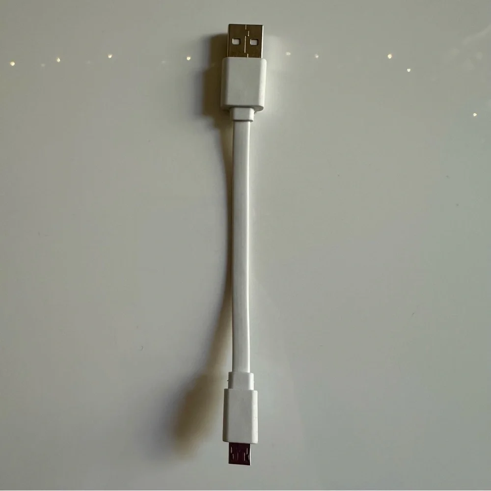 White USB to Micro USB Cable - Picture 1 of 2